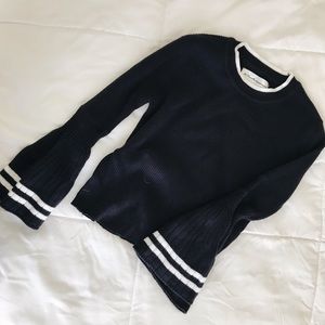 Blue fitted sweater with bell sleeves